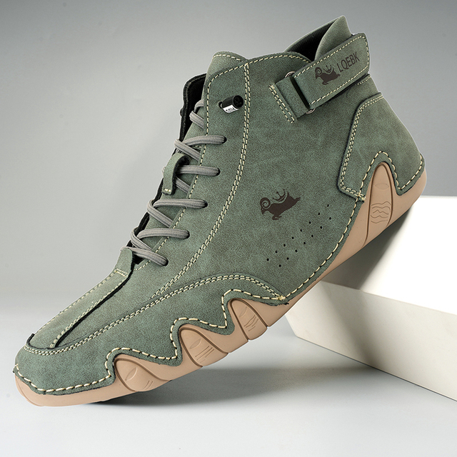 Casual sneakers