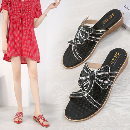 Geklede comfortabele zomersandalen