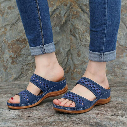 Eenvoudige orthopedische sandalen