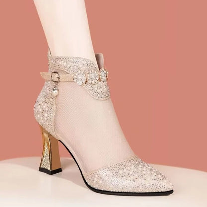 Ontspannen en ondersteunende orthopedische zomersandalen