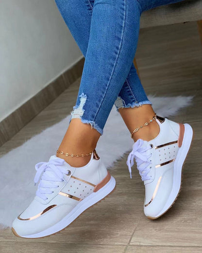 Trendy en ondersteunende orthopedische zomersneakers