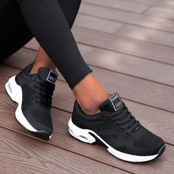 Op maat gemaakte en comfortabele orthopedische zomersneakers