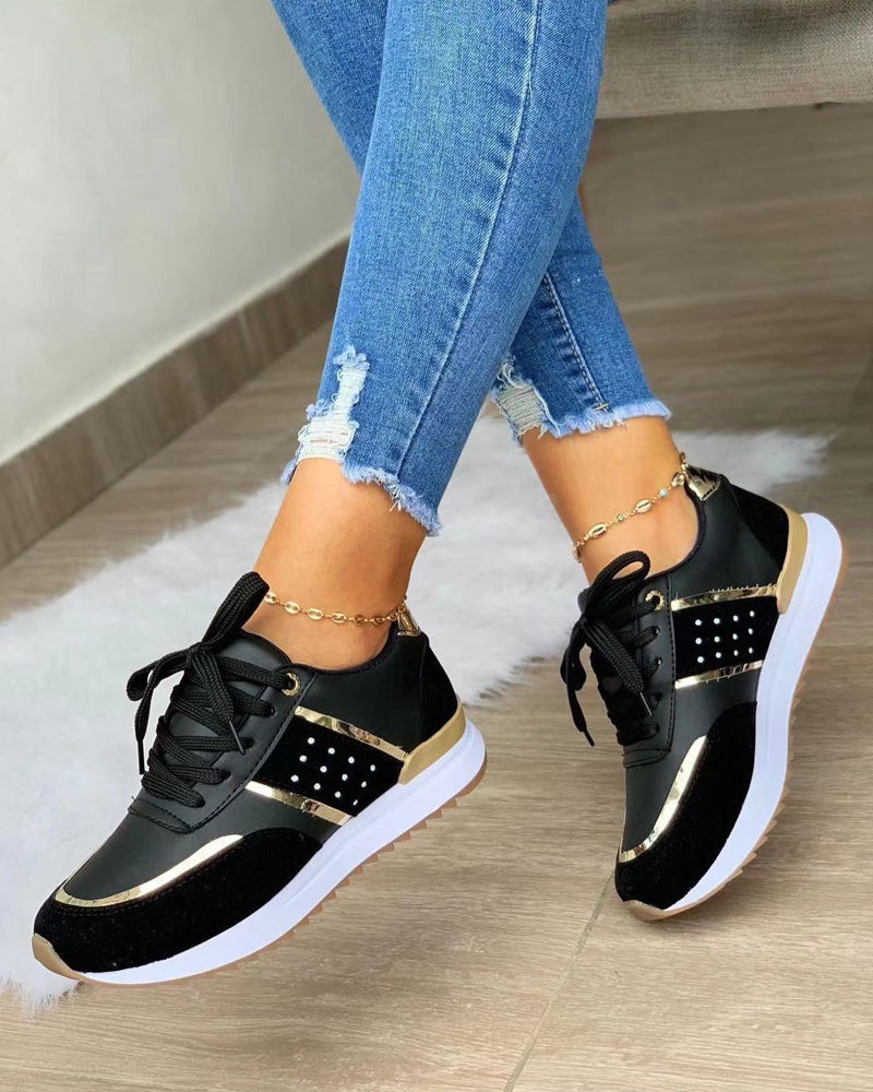 Trendy en ondersteunende orthopedische zomersneakers