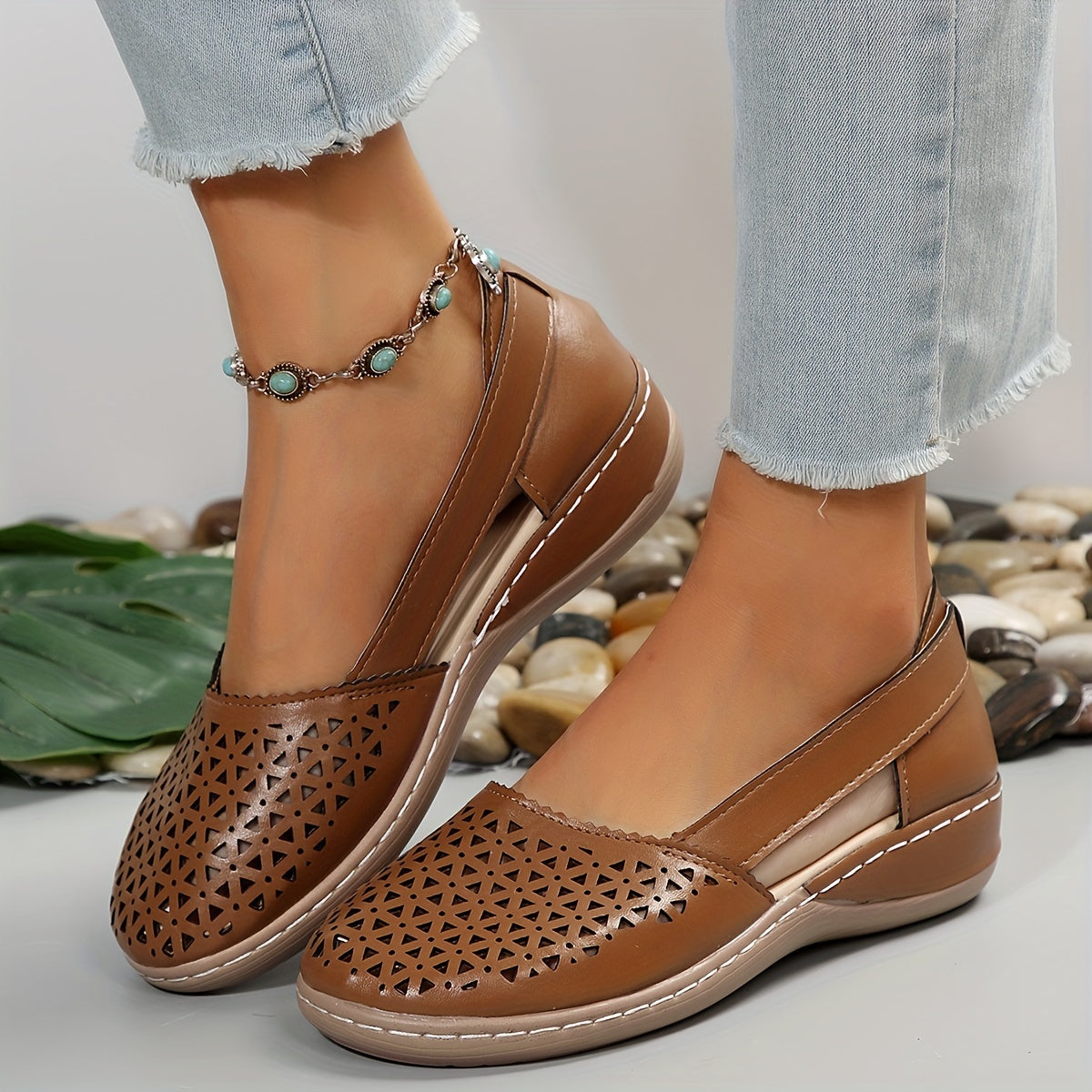 Ondersteunende stijlvolle orthopedische zomersandalen