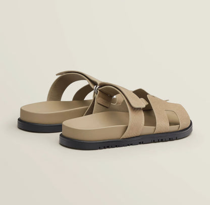 Trendy en ondersteunende orthopedische zomersandalen
