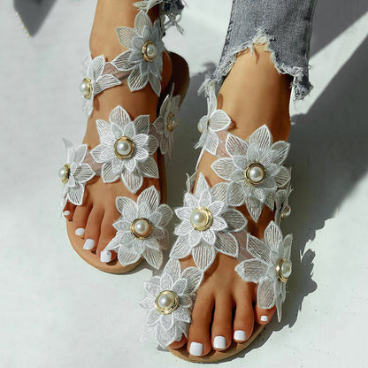 Elegante en gedetailleerde ondersteunende zomersandalen