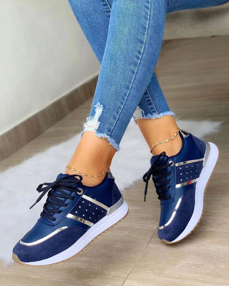 Trendy en ondersteunende orthopedische zomersneakers