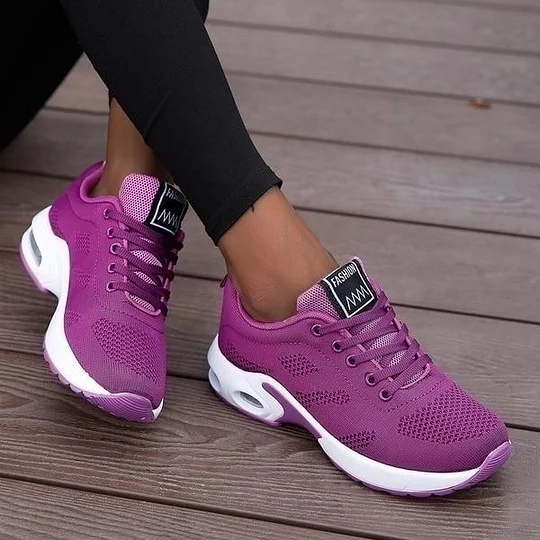 Op maat gemaakte en comfortabele orthopedische zomersneakers