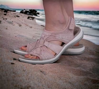 Elegante en gedetailleerde ondersteunende zomersandalen