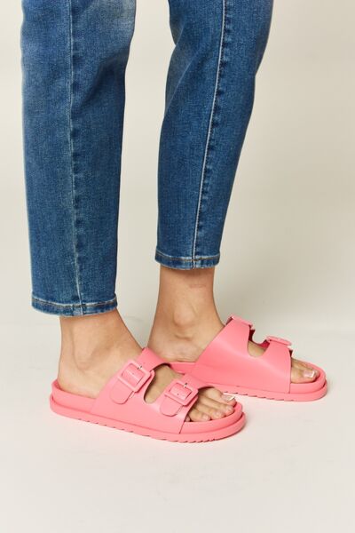 Hoogwaardige orthopedische zomersandalen