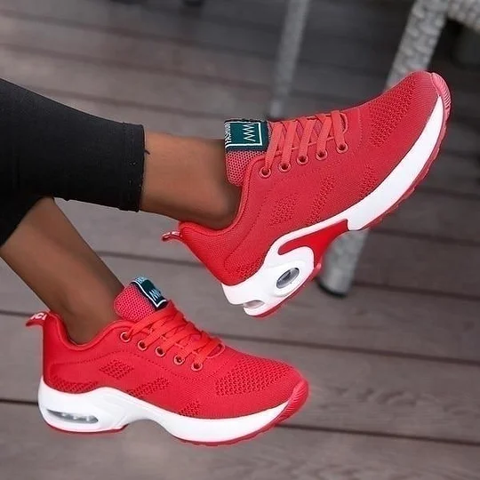 Op maat gemaakte en comfortabele orthopedische zomersneakers