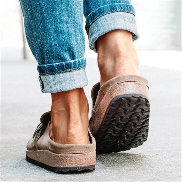 Elegante en gedetailleerde ondersteunende zomersandalen
