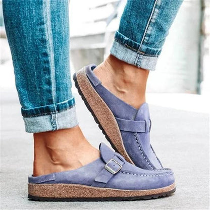 Elegante en gedetailleerde ondersteunende zomersandalen