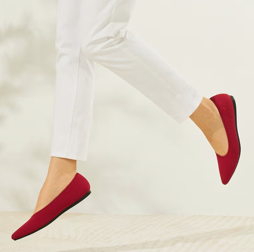 Elegante en gedetailleerde ondersteunende zomersandalen