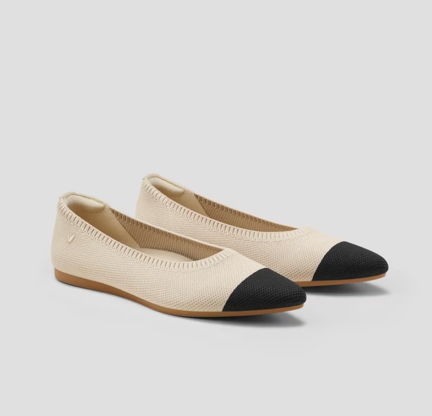 Elegante en gedetailleerde ondersteunende zomersandalen