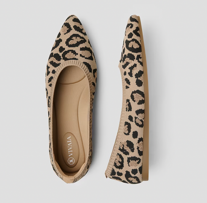 Elegante en gedetailleerde ondersteunende zomersandalen