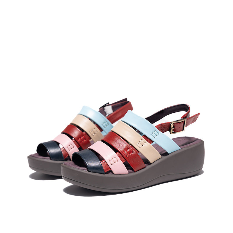 Elegante en gedetailleerde ondersteunende zomersandalen