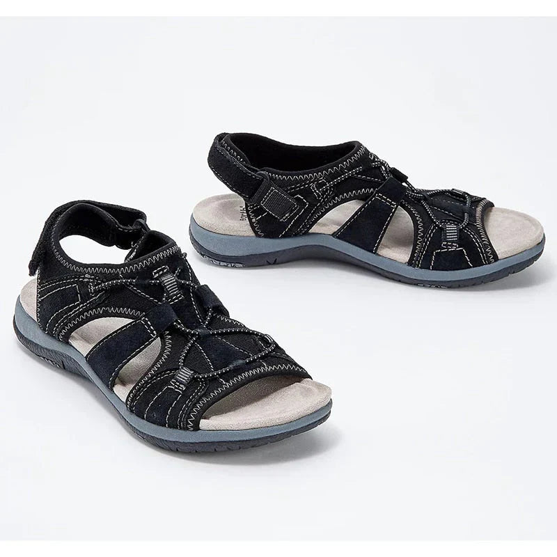 Elegante en gedetailleerde ondersteunende zomersandalen