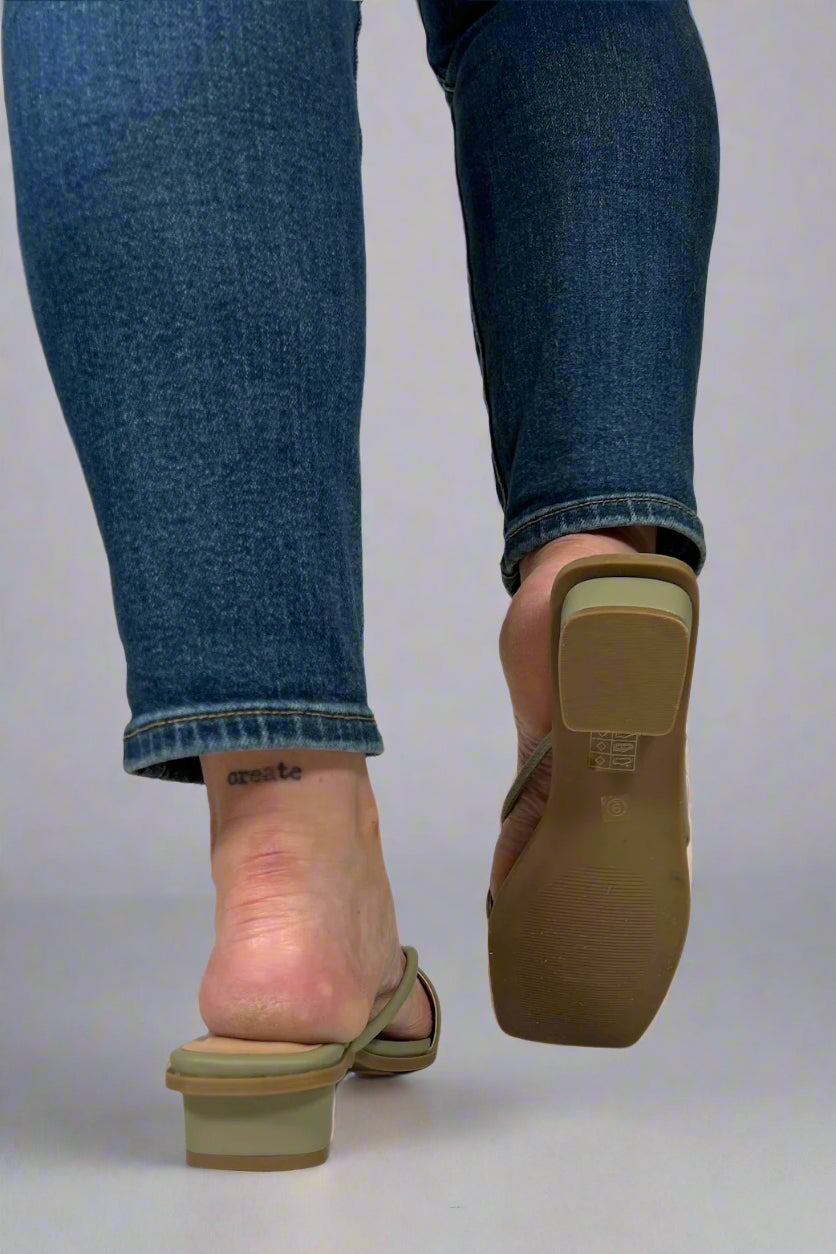 Ondersteunende en trendy orthopedische zomersandalen