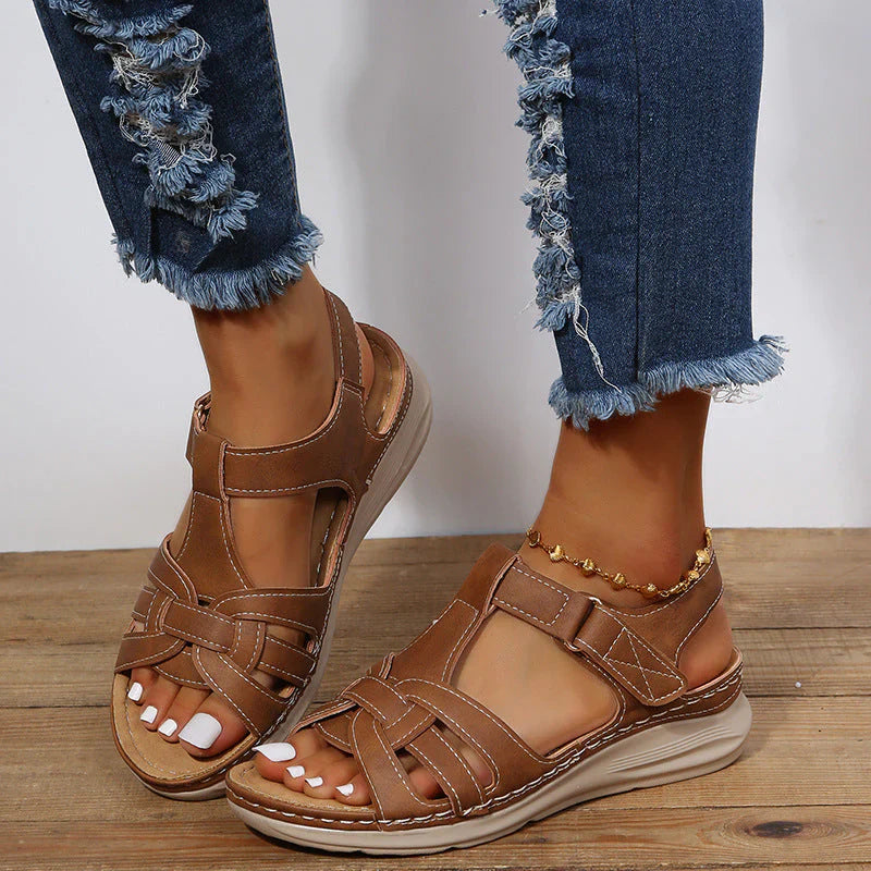 Ondersteunende orthopedische sandalen op maat