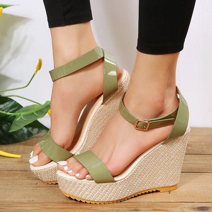 Modieuze ondersteunende orthopedische sandalen