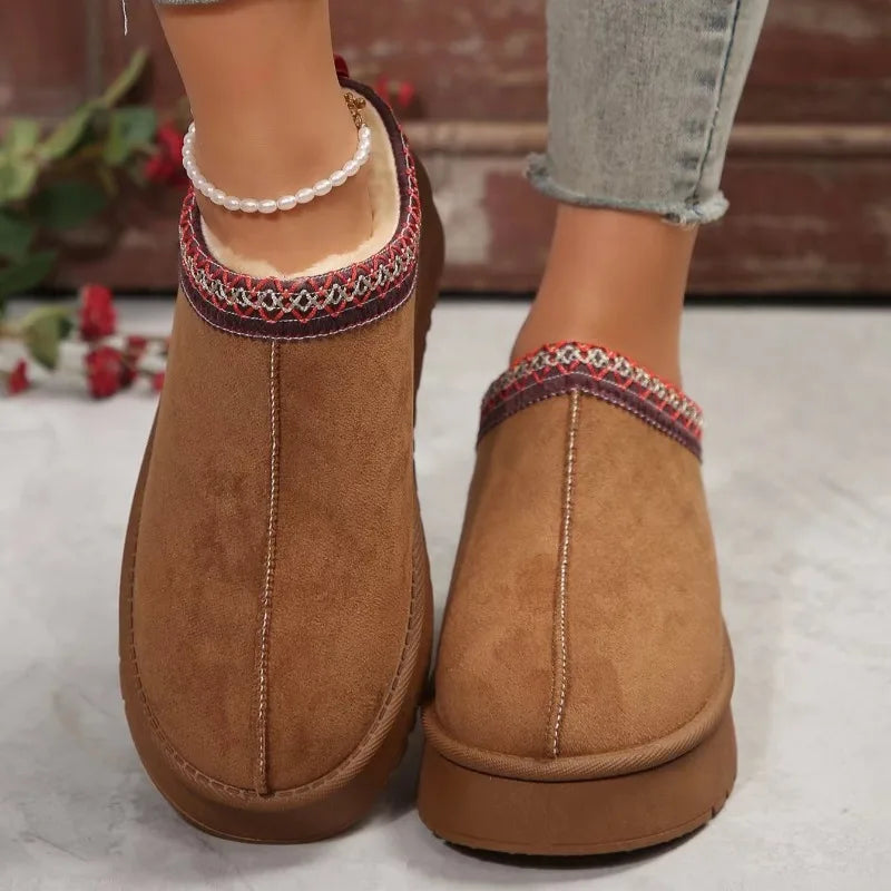 2025Vrouwen Winter Nieuwe Suede Waterdichte Dikke Zool Antislip Enkellaarsjes voor Thuis Warmte en Comfort Slip-on Vrouwen Snow Boots