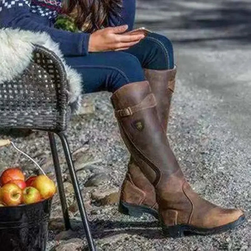 Elegante en gedetailleerde ondersteunende laarzen