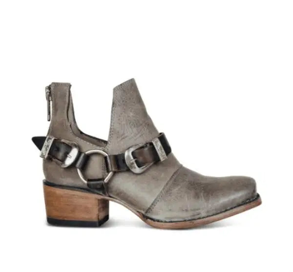 Ondersteunende orthopedische schoenen op maat