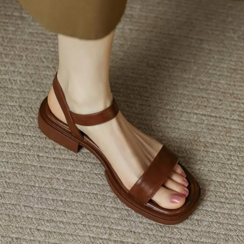 Duurzame en ondersteunende orthopedische zomersandalen