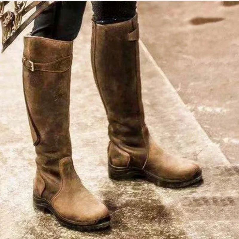 Elegante en gedetailleerde ondersteunende laarzen