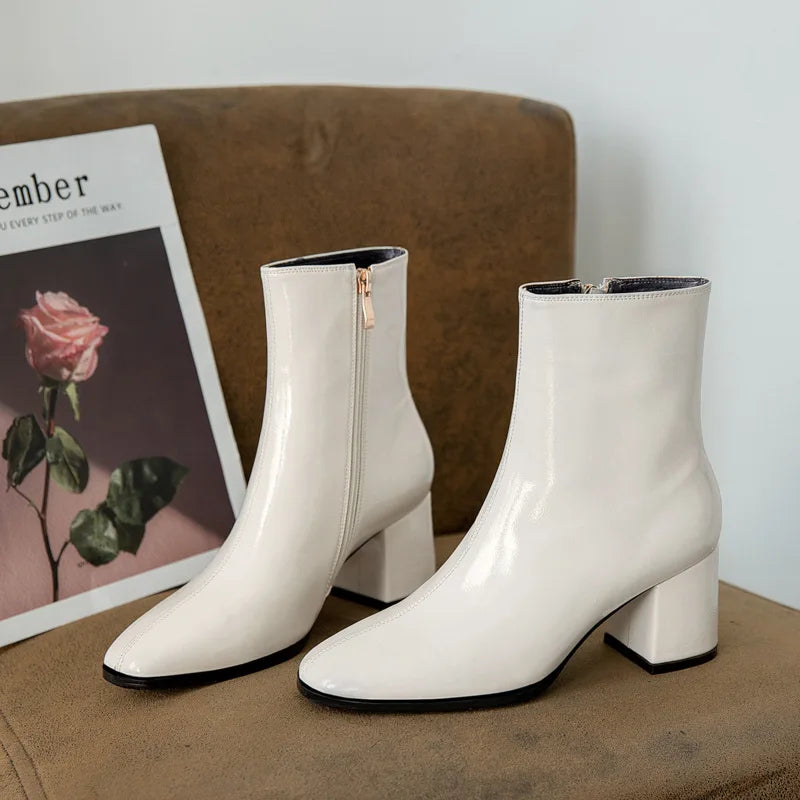 2024 Zijrits Witte Enkellaarzen voor Vrouwen Stretch Middle Heel Grote Maat Korte Laars Fashion Puntige Schoenen