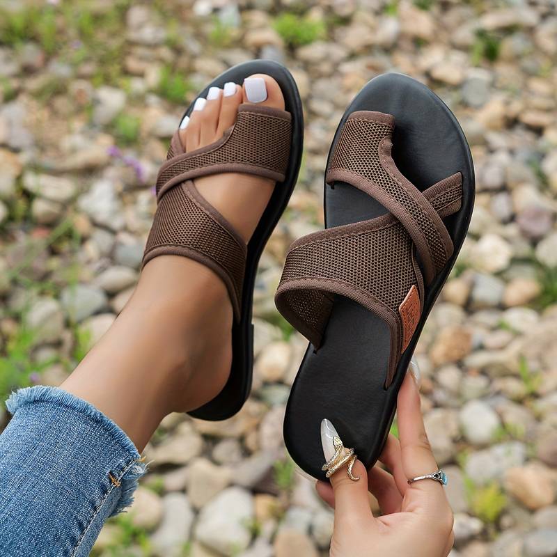 Duurzame orthopedische zomersandalen