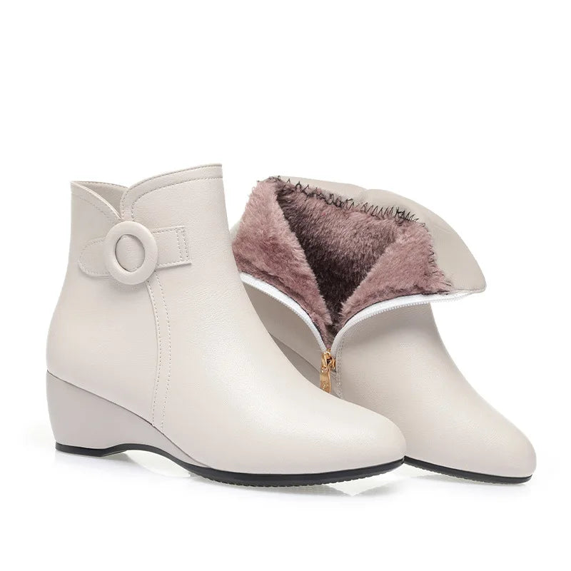 2024 Nieuwe Herfst Winter Warme Korte Laarzen Vrouwen Zwart Solid Enkellaarsjes Voor Heel Zip Point Toe Fleece Wedge Moeder Katoenen Schoenen
