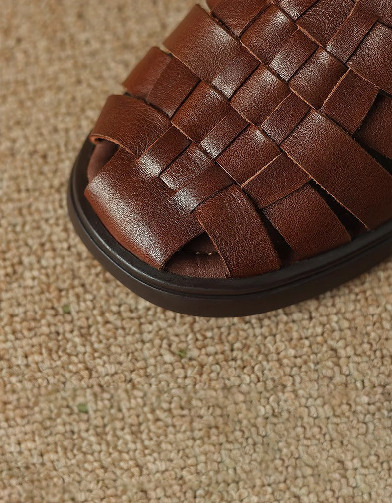 Op maat gemaakte en comfortabele orthopedische zomersandalen
