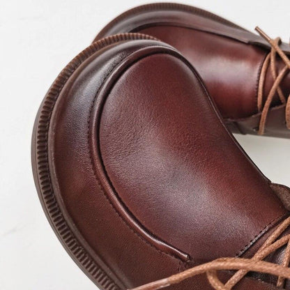 Elegante en gedetailleerde ondersteunende zomerschoenen