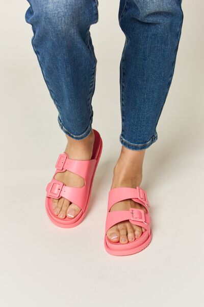 Hoogwaardige orthopedische zomersandalen
