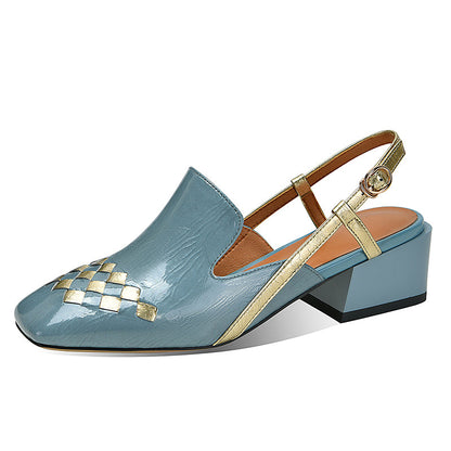 Elegante en gedetailleerde ondersteunende zomersandalen