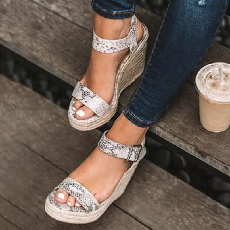 Casual en ondersteunende orthopedische zomersandalen