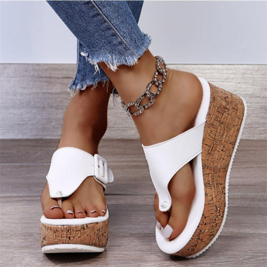 Moderne en ondersteunende orthopedische zomersandalen