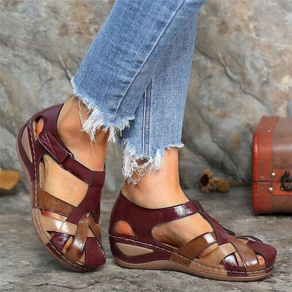 Modieuze ondersteunende orthopedische zomersandalen