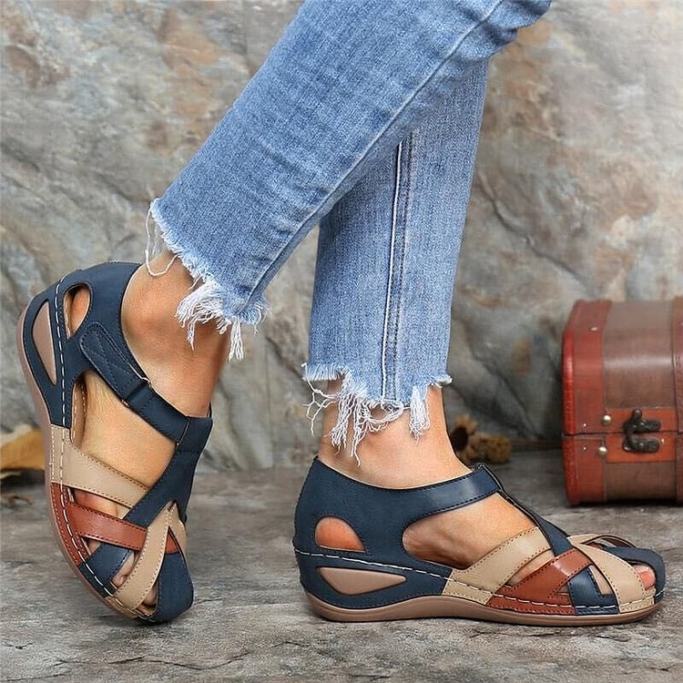 Modieuze ondersteunende orthopedische zomersandalen