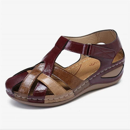 Modieuze ondersteunende orthopedische zomersandalen